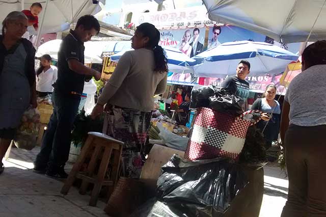 En Tehuacán comerciantes se niegan a retiro y acuden a instancia