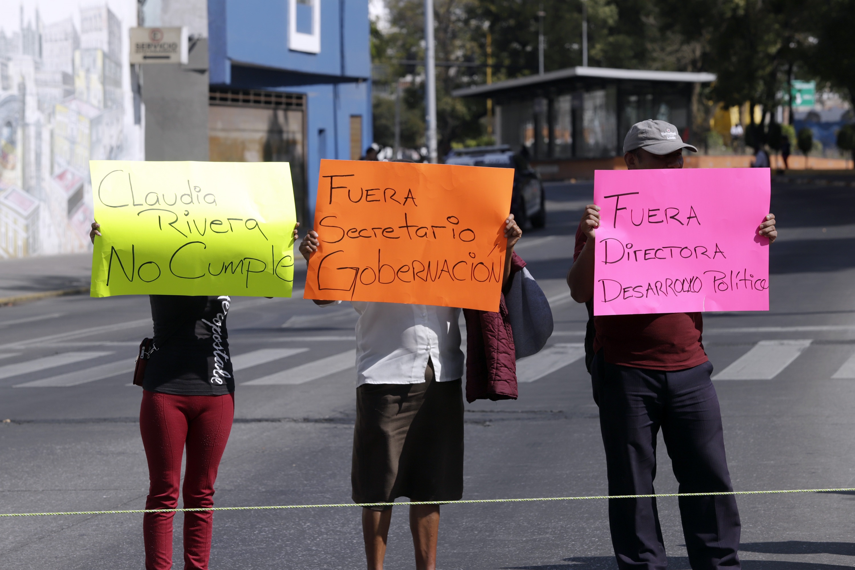 Ofrecen espacios alternos a comerciantes de Analco y los rechazan