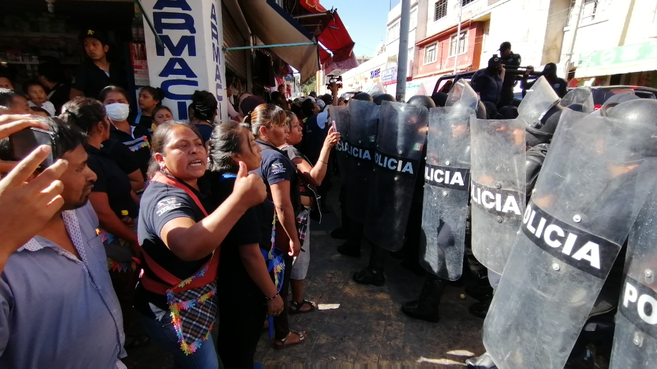 Se niegan comerciantes a dejar el centro de Tehuacán