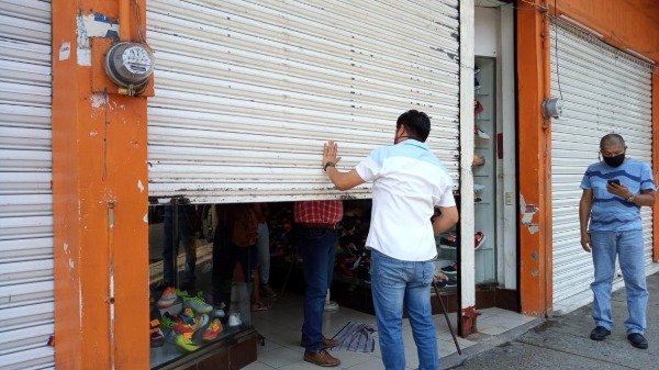 Endurecen clausuras a comercios que no respetan aforo en Puebla ante Covid