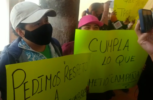 Comerciantes y artesanos se manifiestan en San Pedro Cholula