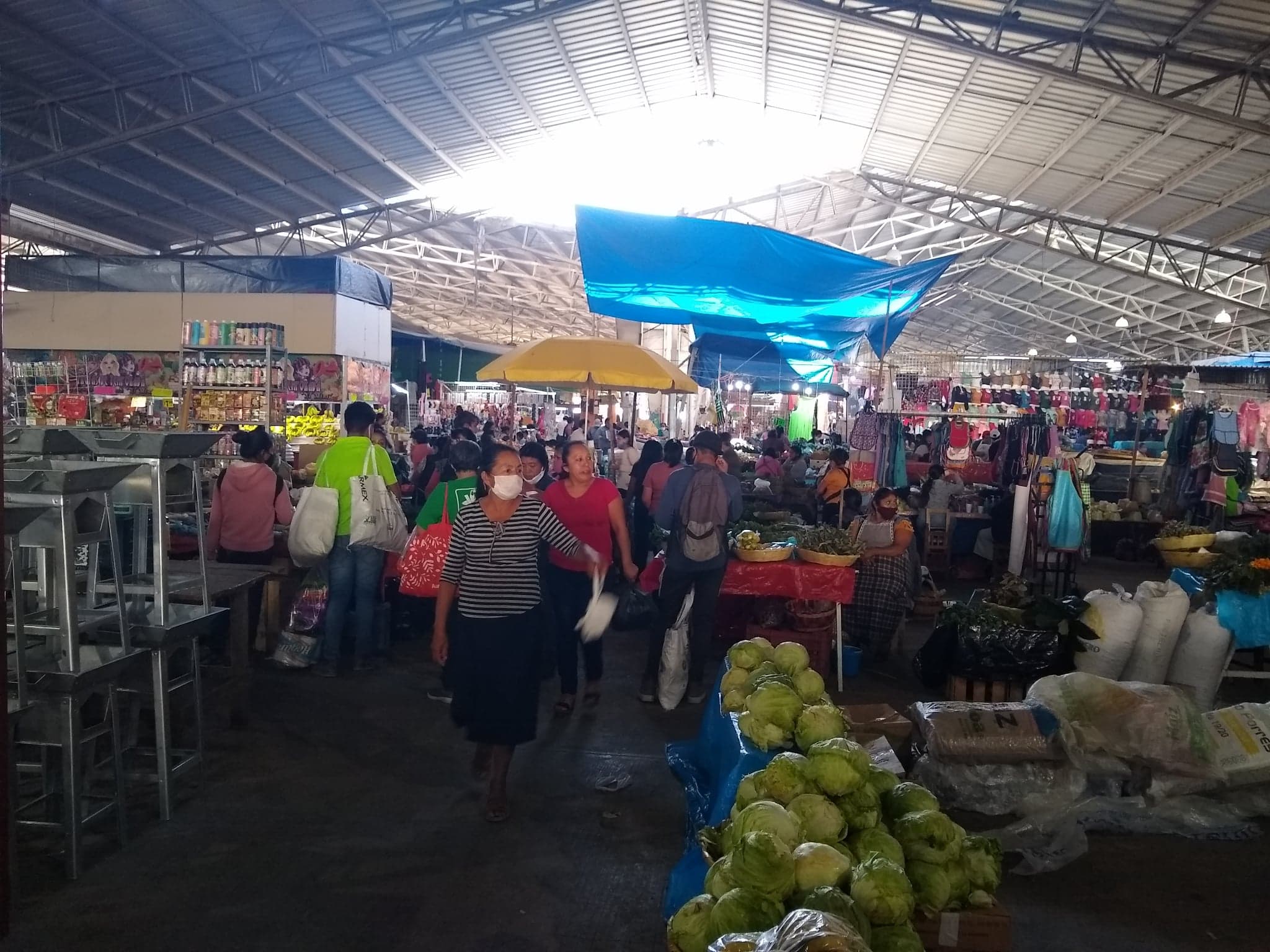 Denuncian robos constantes de “carteristas” en el mercado La Purísima en Tehuacán