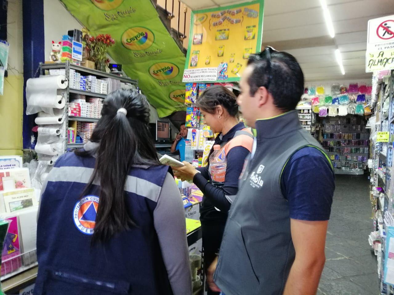 Protección Civil realiza operativo en comercios ante regreso a clases