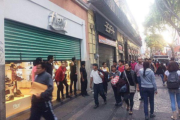 Responsabilizan a los dueños si abren comercios en Puebla