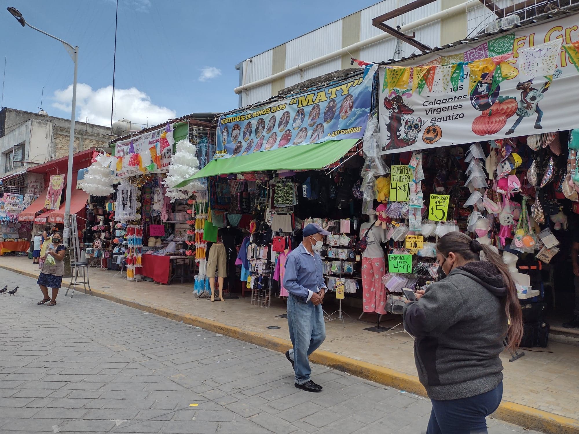 Más del 90 por ciento de comercios en Tehuacán en la irregularidad 