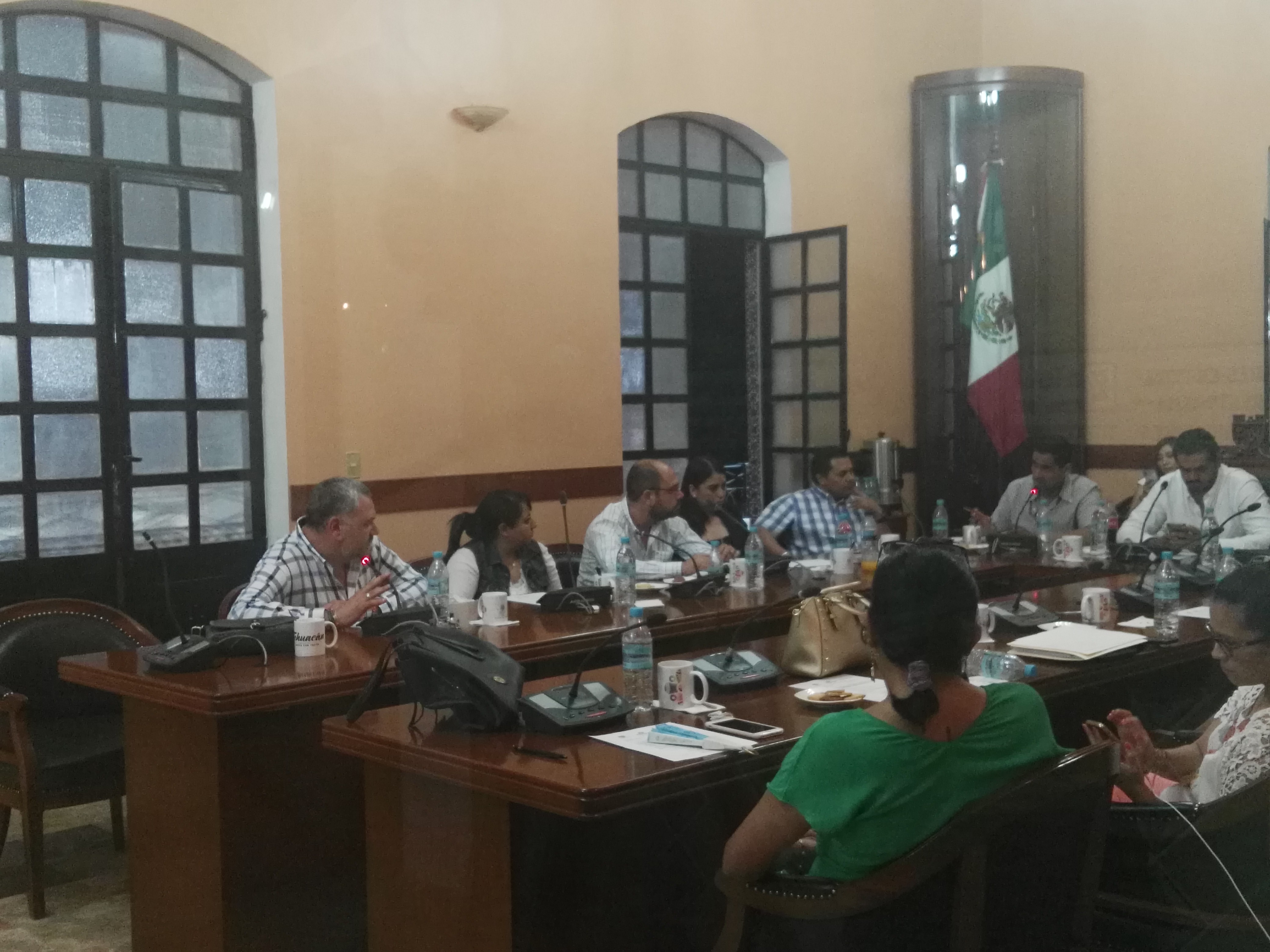 Ex mandos de seguridad dejan plantados a regidores en Tehuacán