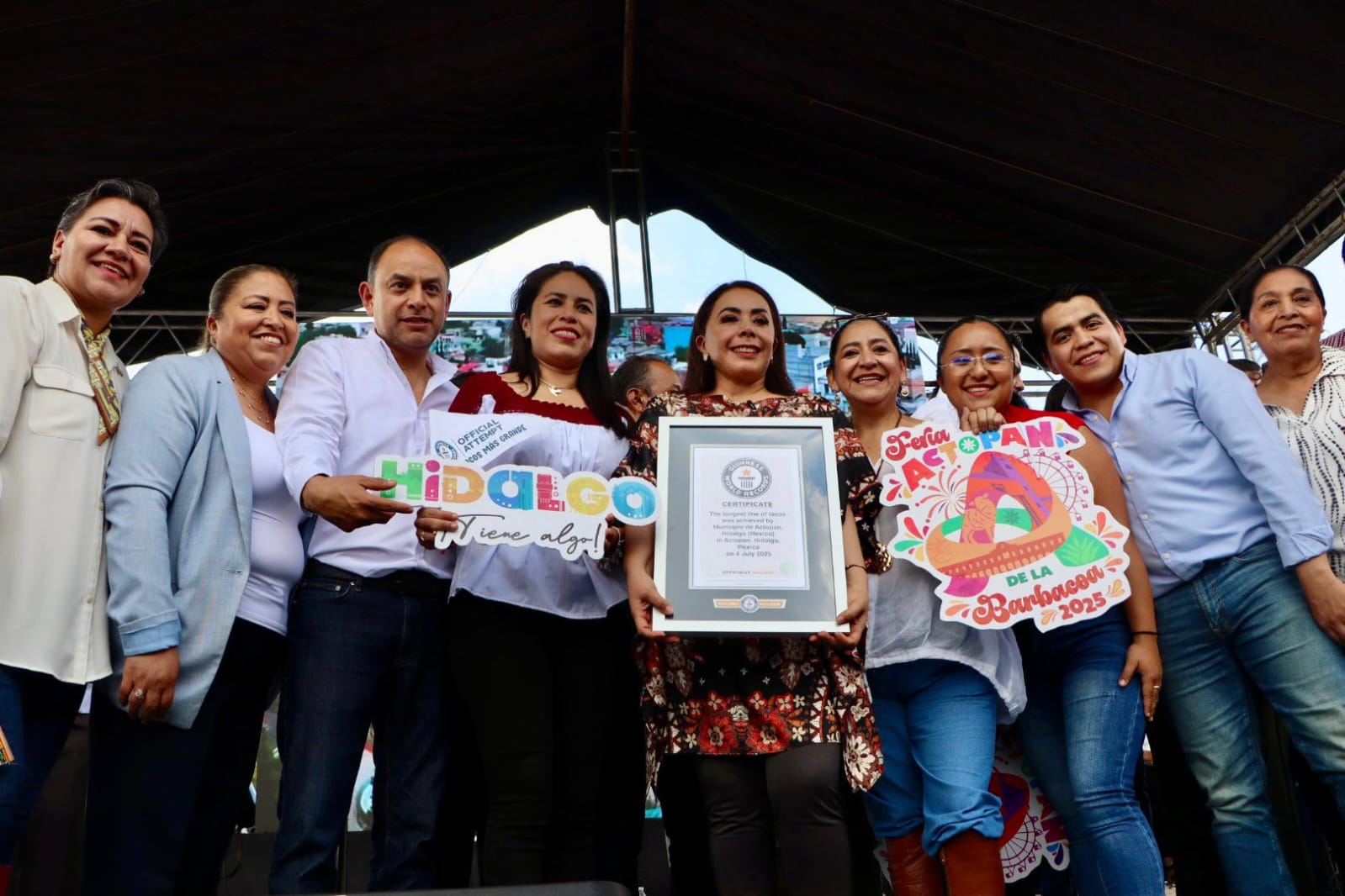 Y el taco más largo de barbacoa se hizo en Actopan, Hidalgo