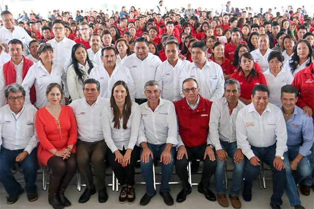 Gali trabaja con Conafe por la calidad educativa en Puebla