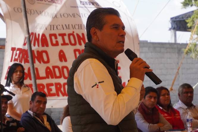 En Tecamachalco donan predio para la sede de la Conafe