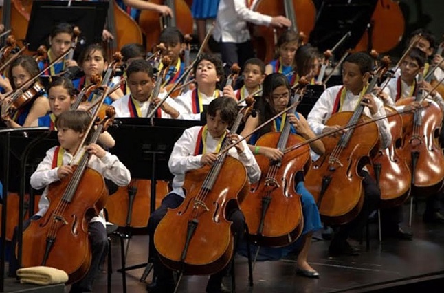 Anuncian concierto de Esperanza Azteca de Oaxaca en Acatlán de Osorio