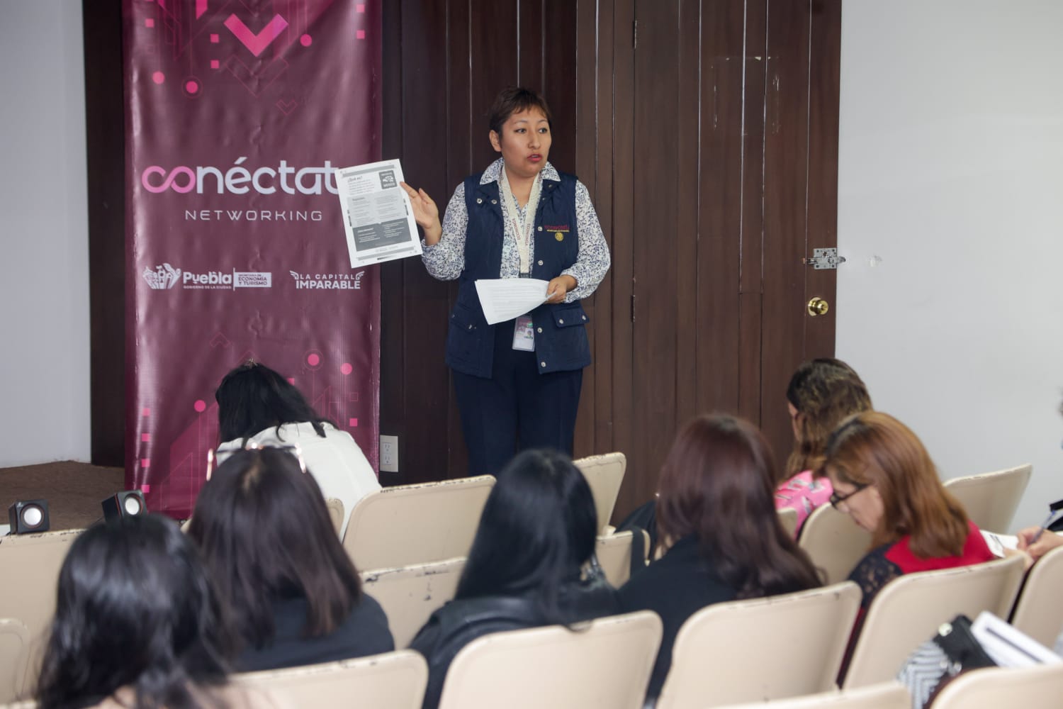 Reciben emprendedoras poblanas capacitación para exportar