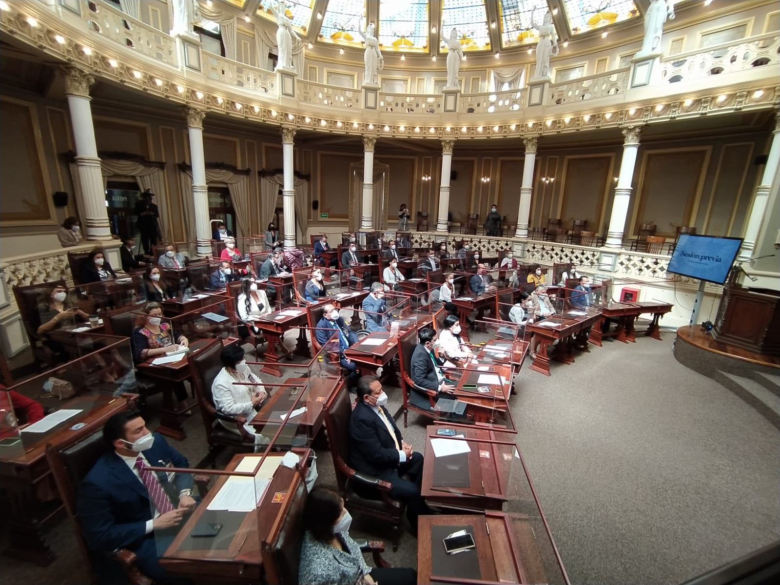 Por primera vez Mesa Directiva del Congreso de Puebla está conformada solo por mujeres