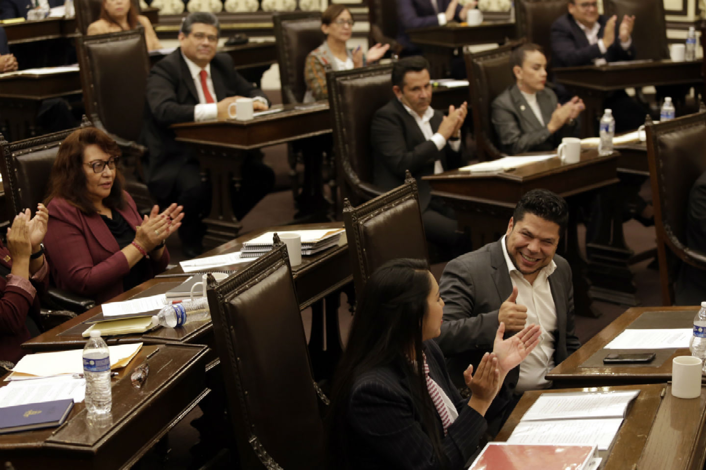 Morena, PT y PES se quedan con mejores comisiones