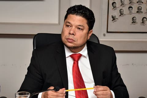 Se va Biestro del Congreso para buscar candidatura a la alcaldía de Puebla