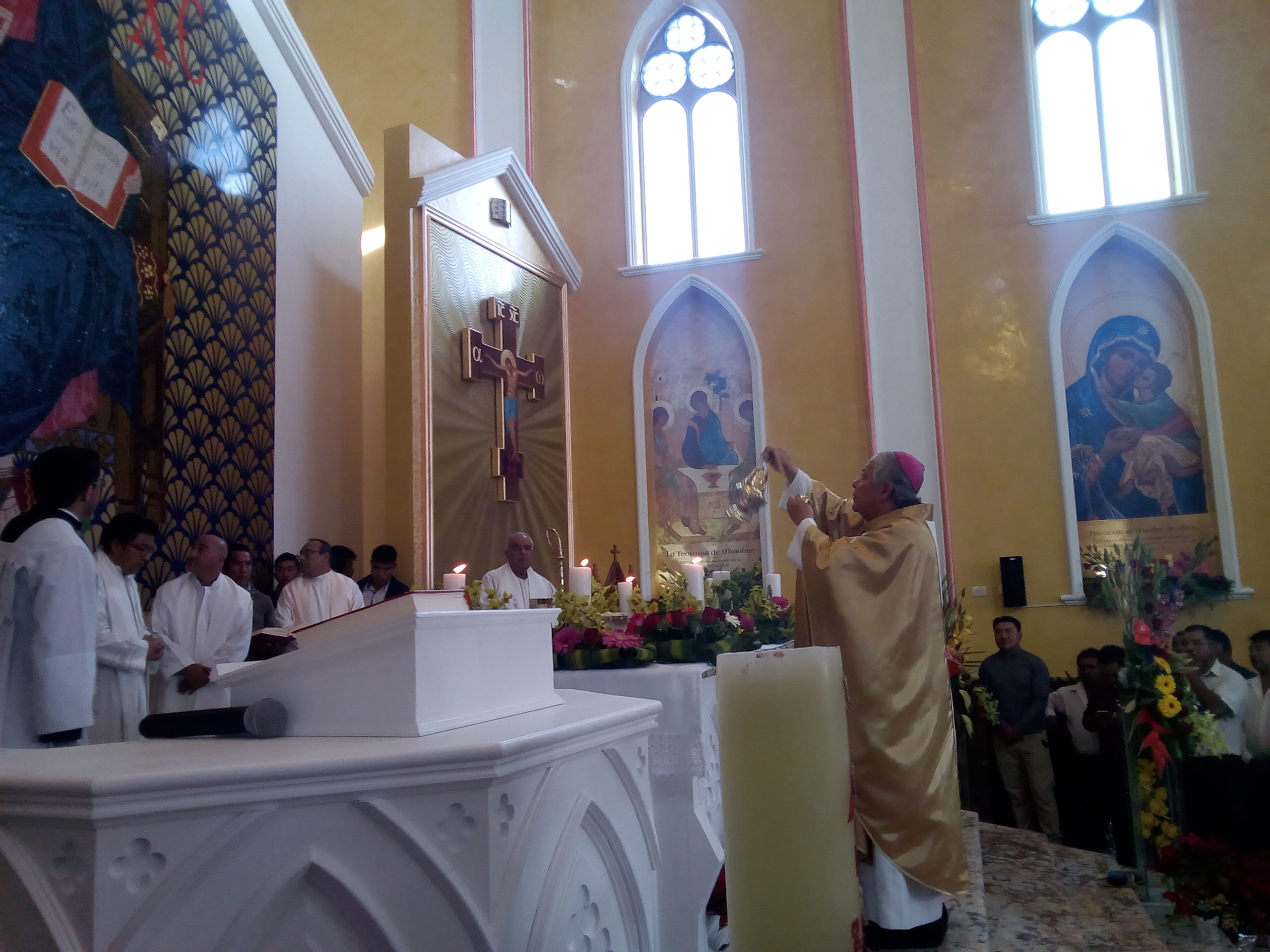 Consagra arzobispo iglesia guadalupana en Buena Vista