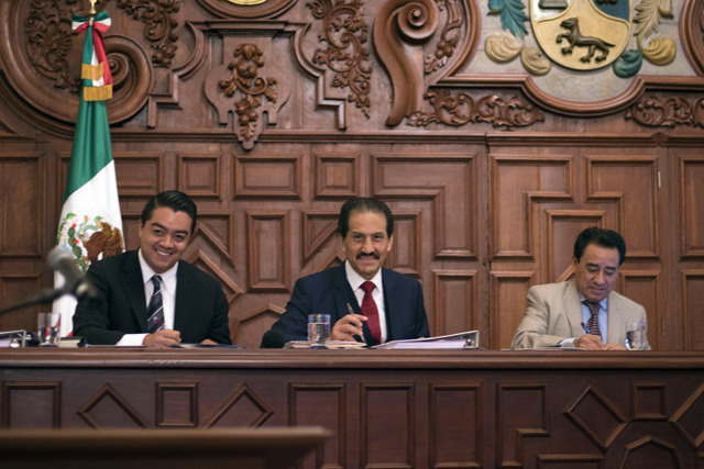BUAP aprueba especialidad, maestrías y par de prepas