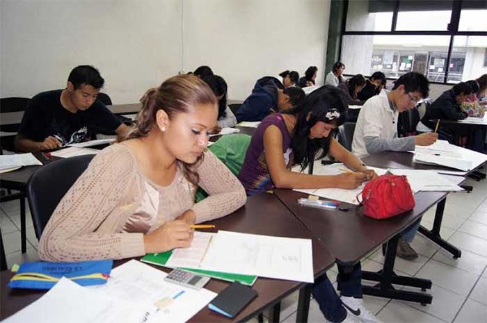 Por inseguridad, estudiantes dejan Veracruz y se van a Tehuacán