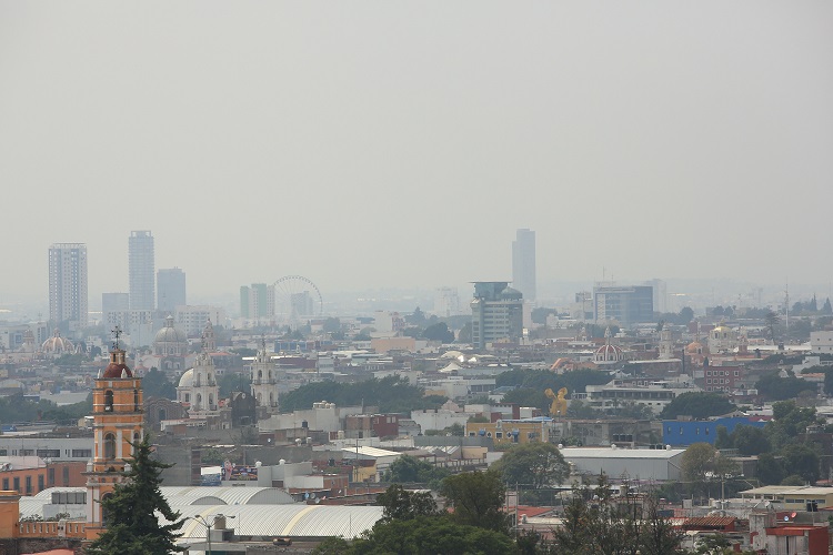 Si contaminación sigue, el viernes se aplica hoy no circula en Puebla