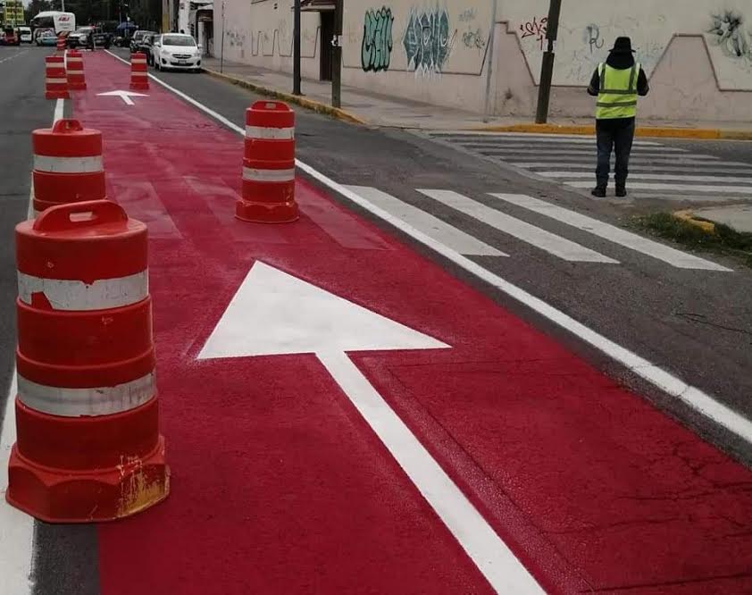Habilita Tránsito carril de contraflujo para unidades de emergencia en Tehuacán