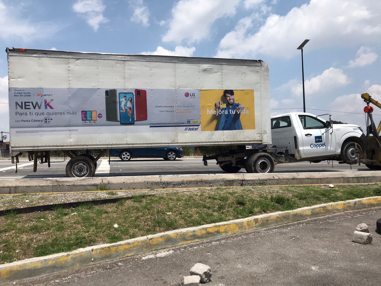 Tras robar camión de Coppel fue detenido en la federal Puebla-Tlaxcala