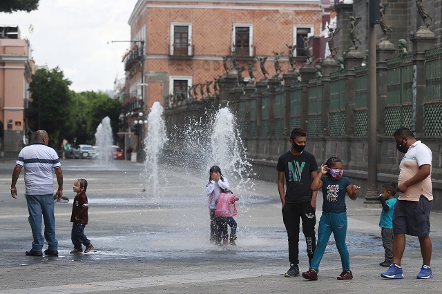 Casos activos de Covid bajan a menos de 400 en Puebla
