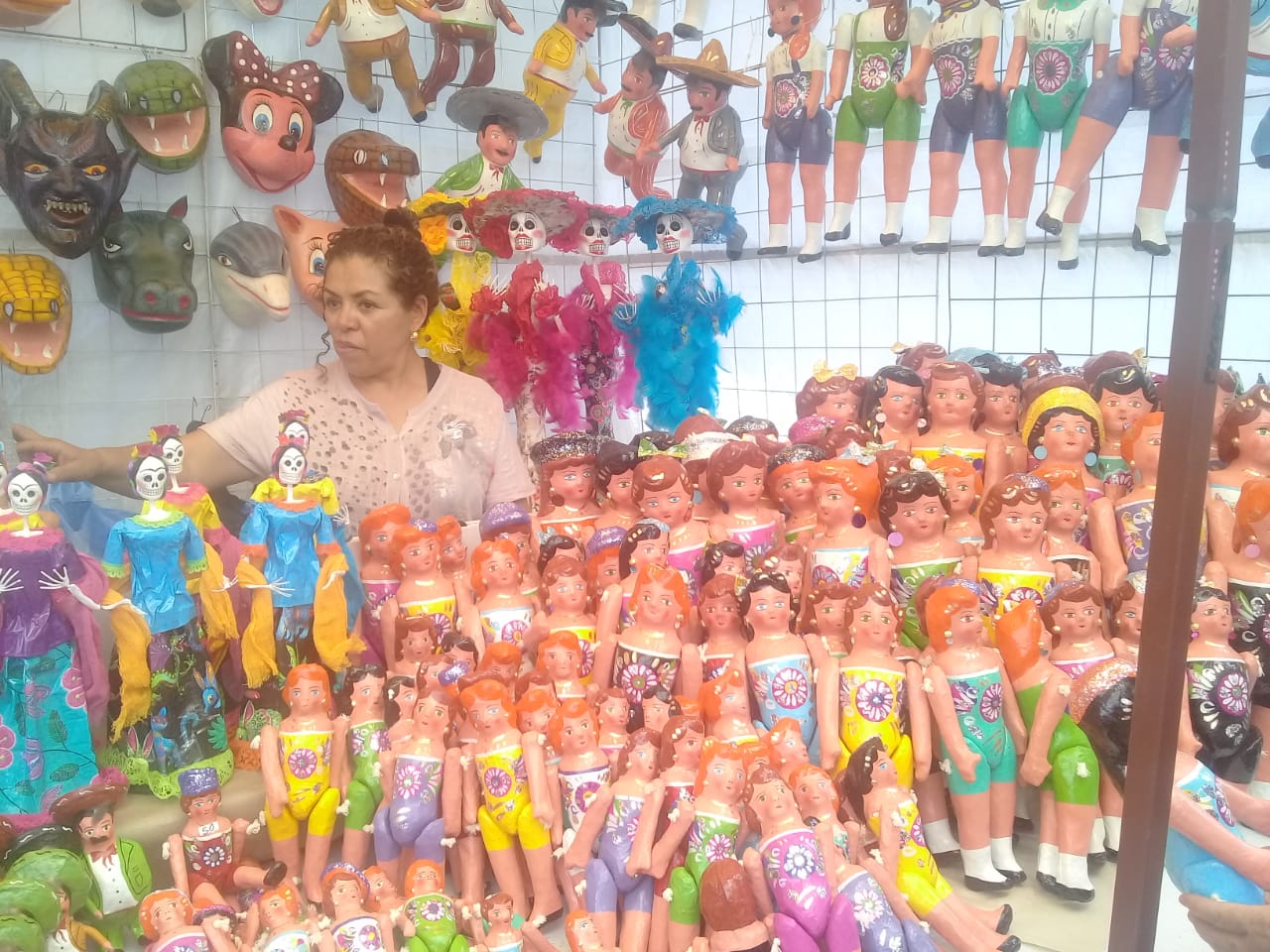 Vende mulas para evitar que sus nietos caigan en la delincuencia
