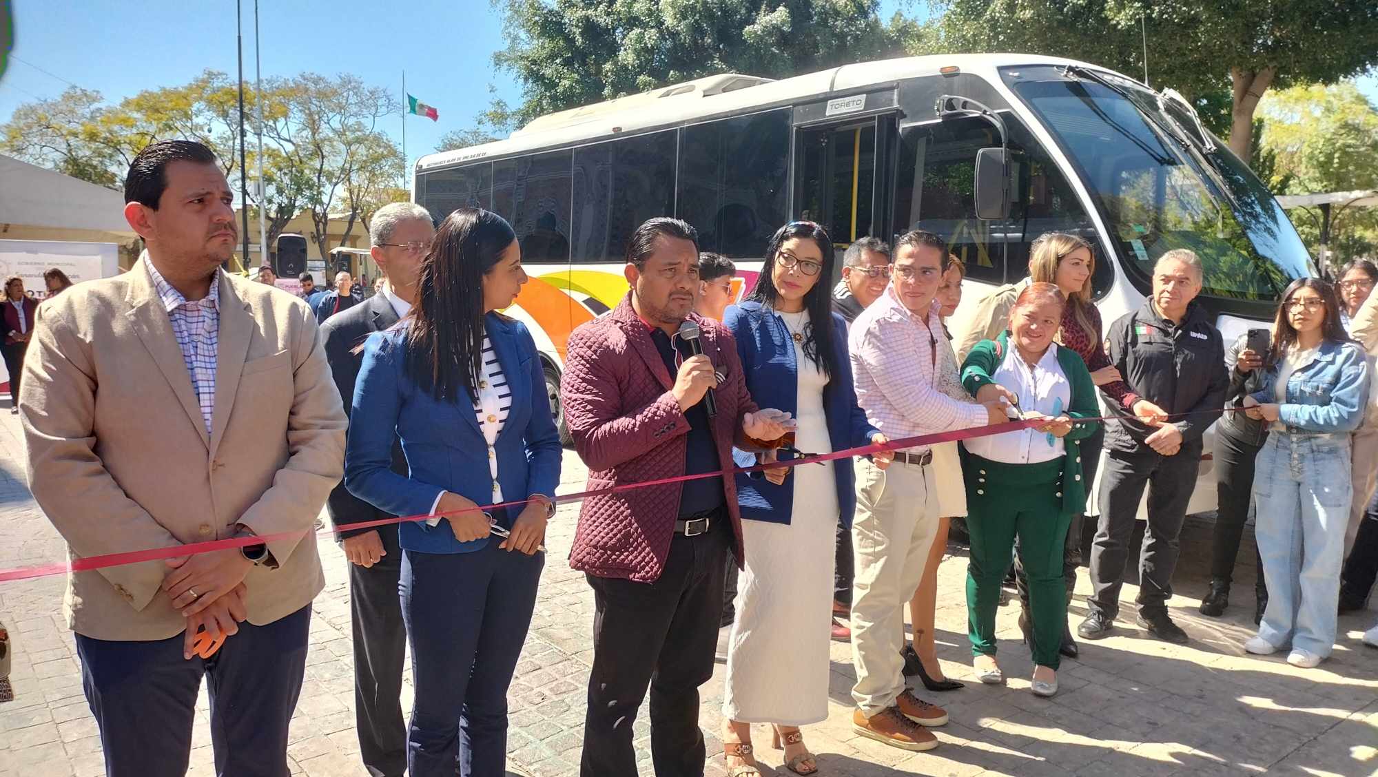 Lanzan autoridades de Tehuacán programa de transporte gratuito para universitarios