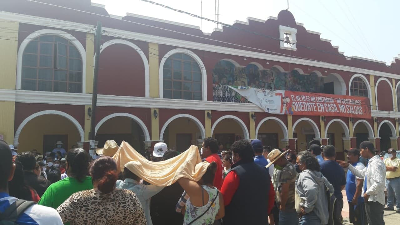 Coxcatlán lleva cuatro meses sin agua; exigen revocar mandato a edil