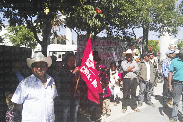 Coyomeapan se prende por agresiones entre policías y el Mascip