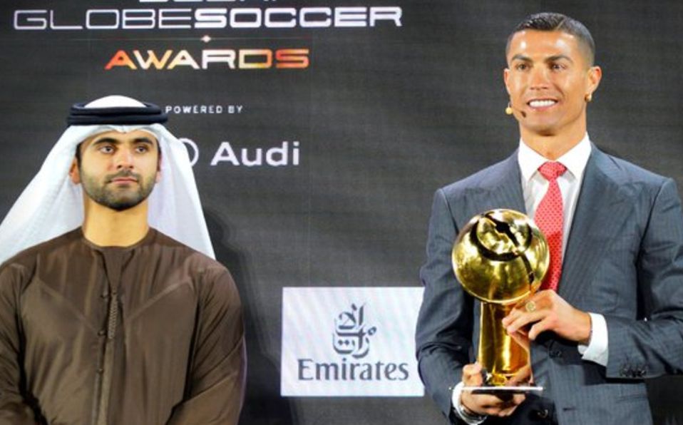 Cristiano Ronaldo se lleva el premio como el mejor jugador del siglo