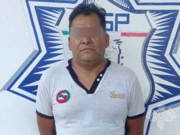 Atrapan a Cristóbal en Pahuatlán con garrafas de combustible robado
