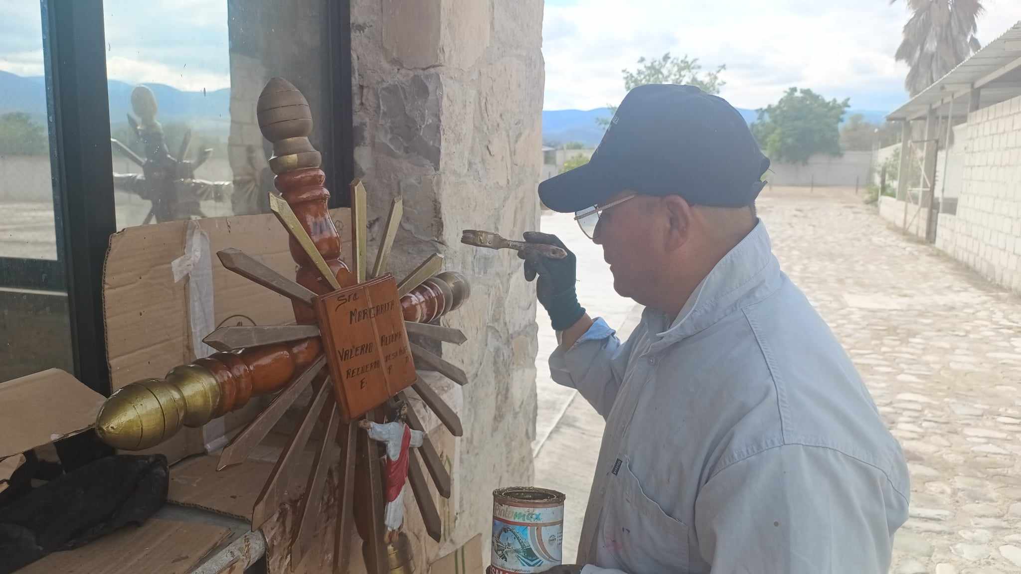 Se está perdiendo la tradición de reparar cruces, advierten