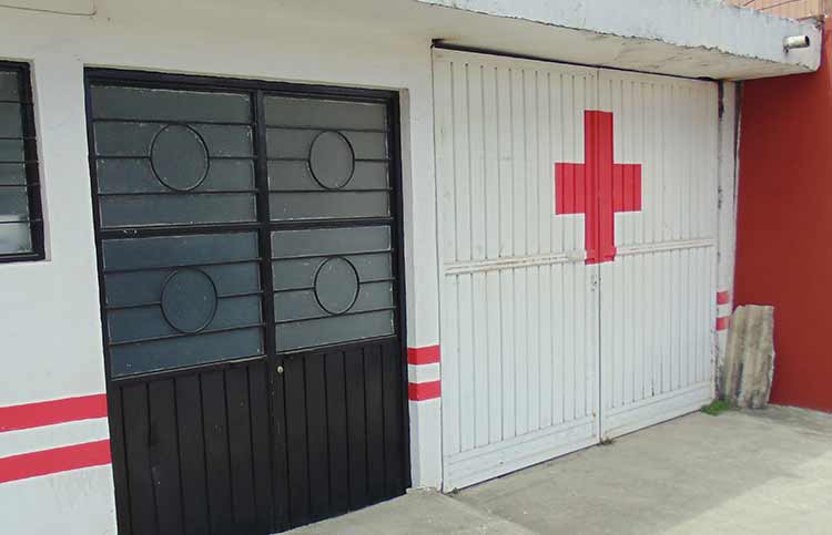 Cierran por adeudo la Delegación de la Cruz Roja en Tlatlauquitepec