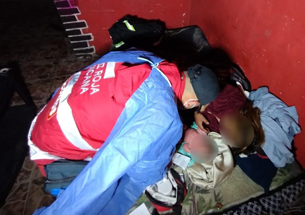 Cruz Roja en Huauchinango auxilia a mujer en labor de parto