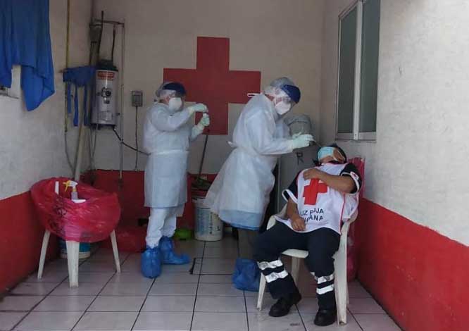Personal de Cruz Roja Huejotzingo se somete a pruebas Covid