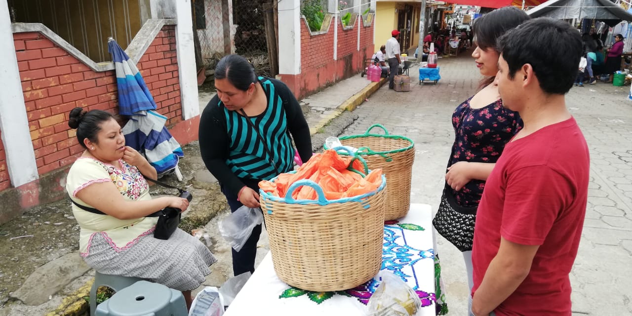 Campañas dividen a Cuacuila durante la Feria del Tamal