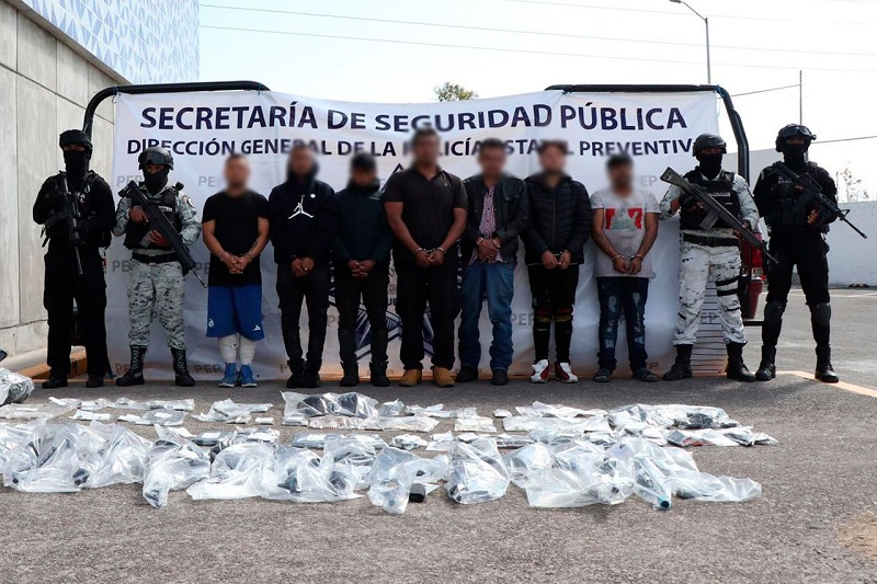 VIDEO Armas largas y droga tenían menores detenidos con banda en Cuautlancingo