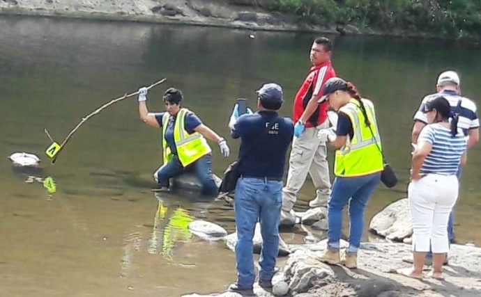 Lo buscaban en Teziutlán y apareció flotando en agua residuales