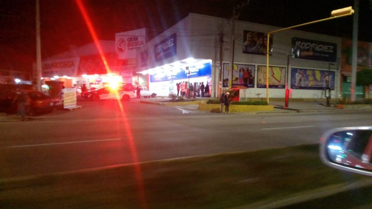 Ejecutan a hombre frente a la Gran Bodega de Chapultepec