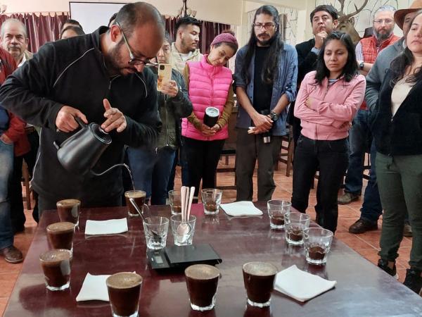Turismo capacitó a 2 mil prestadores de servicios en Puebla