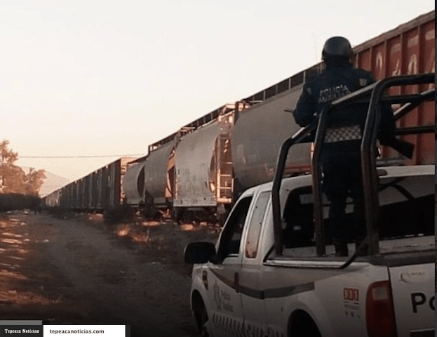 Frustran saqueo de tren cargado con cemento en Tepeaca