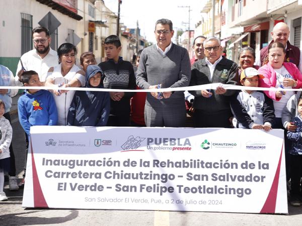 Rehabilitan carretera El Verde-Chiautzingo-Teotlalcingo