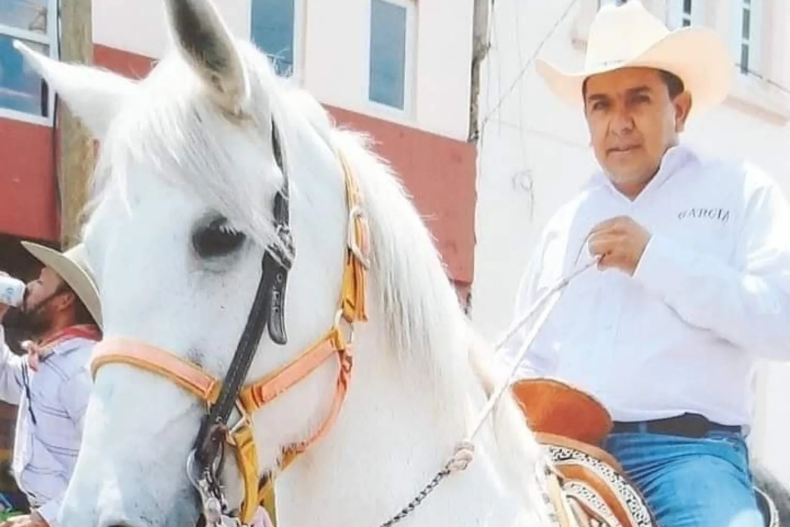 Hallan muerto al dirigente de Morena en Michoacán