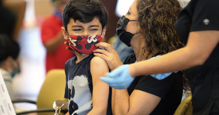 Samuel García dio el banderazo de salida a la vacunación fronteriza