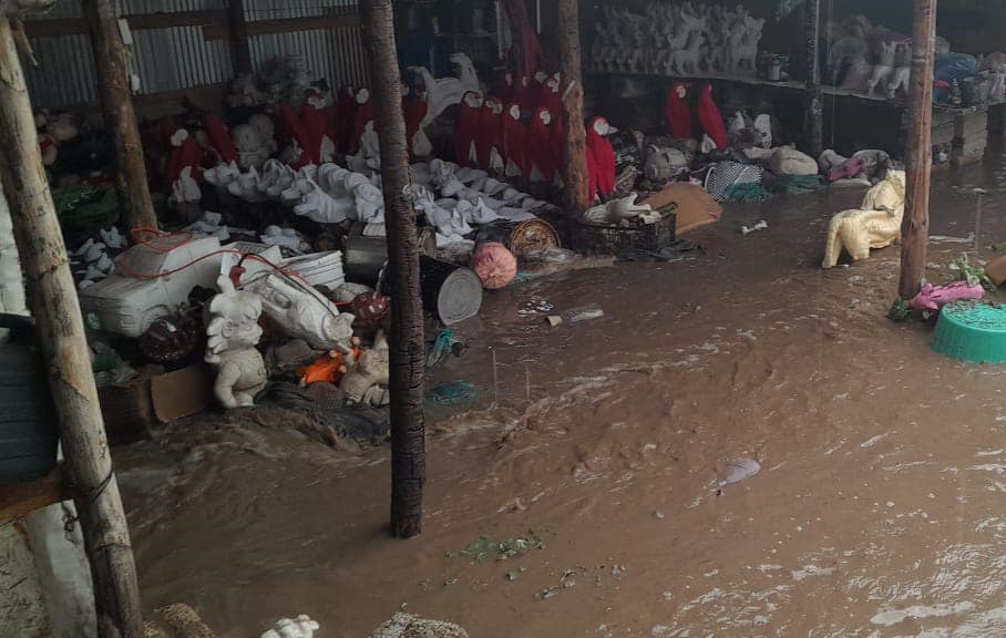 Fuertes lluvias dejan daños materiales en Tecamachalco