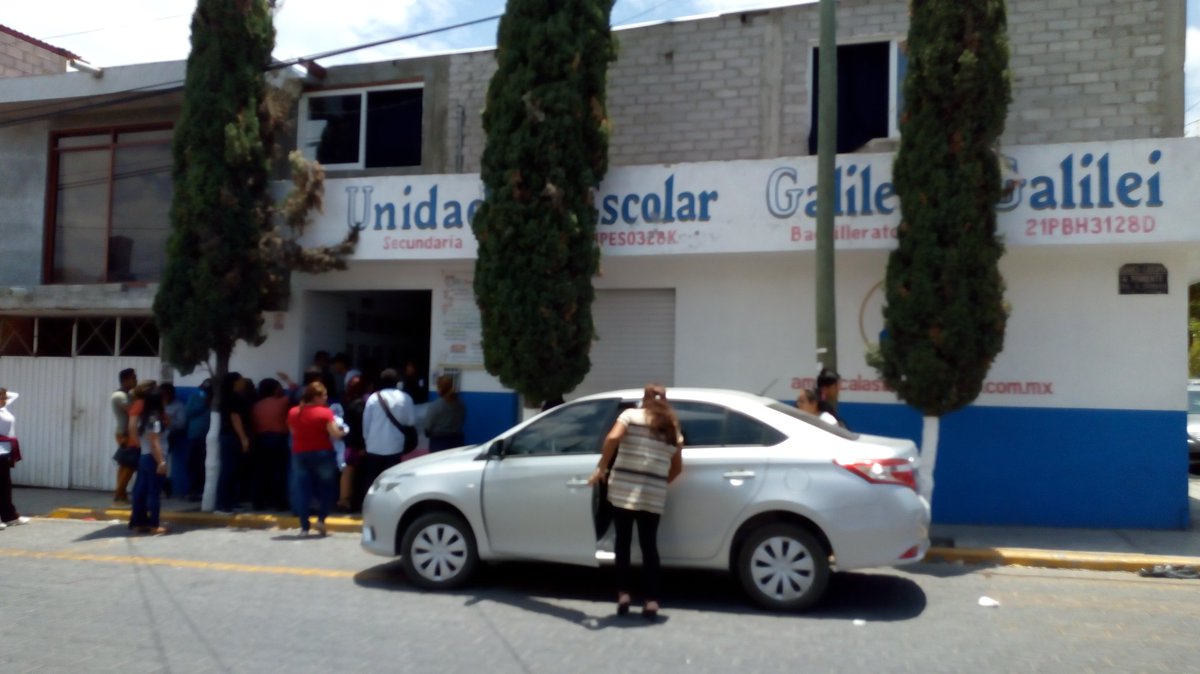 A punta de pistola entran a robar a escuela de Tehuacán