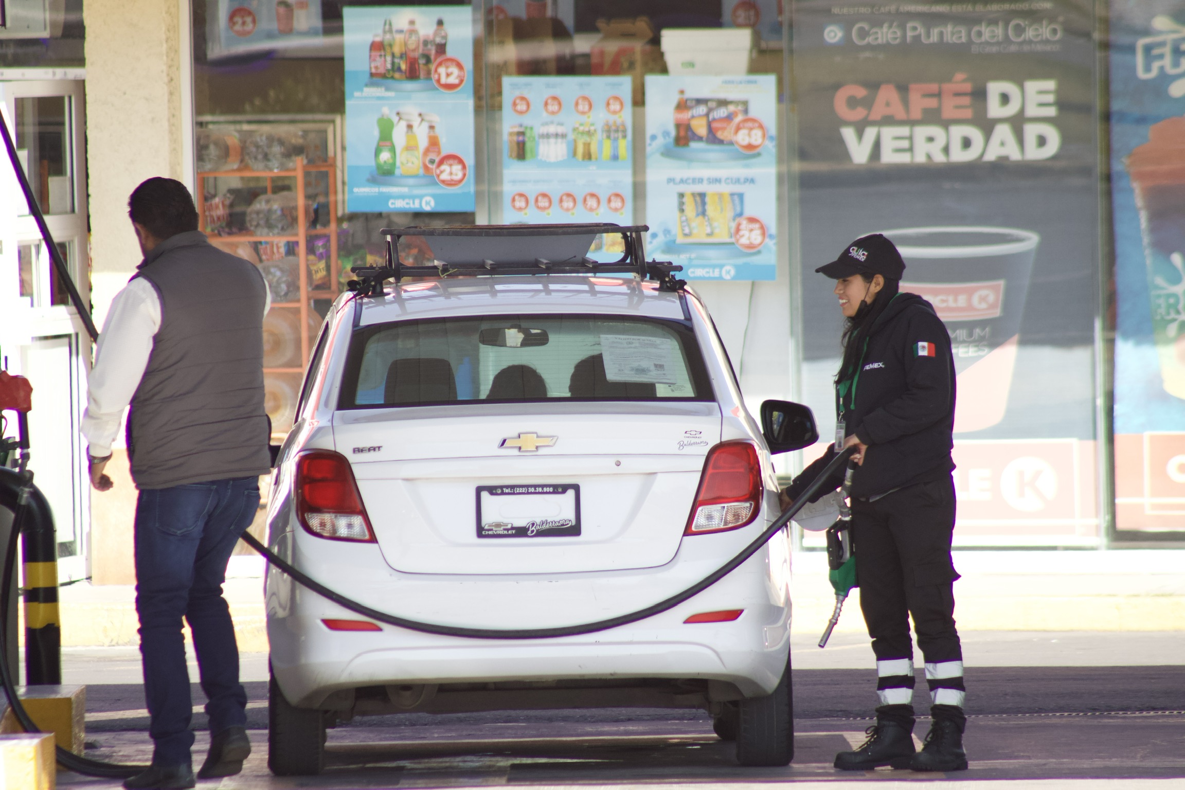 Ahórrate unos pesos, estas son las gasolineras más caras