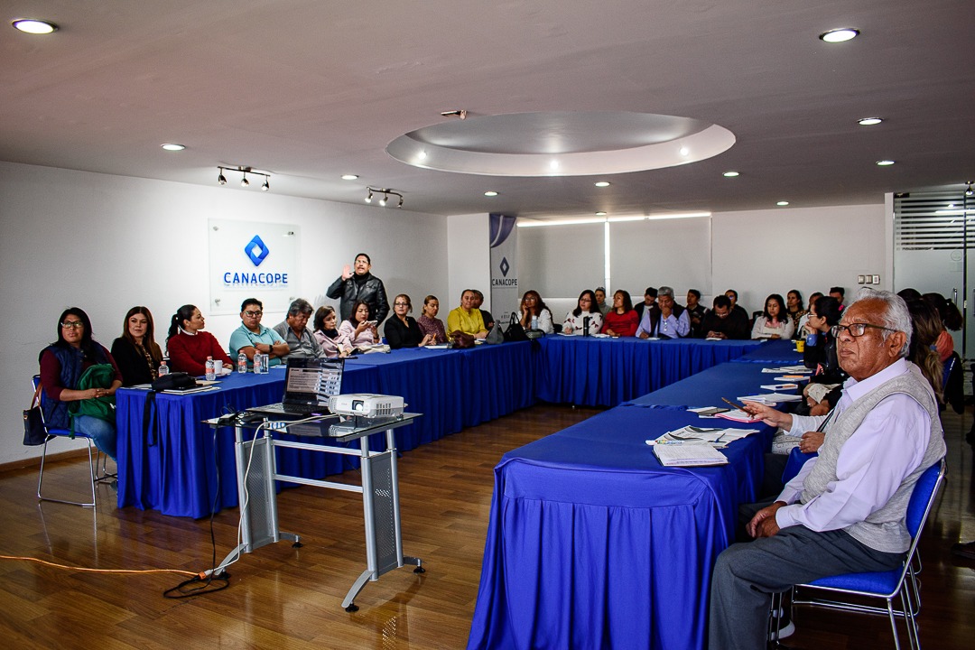 Presenta Ayuntamiento de Puebla servicios empresariales a Canacope