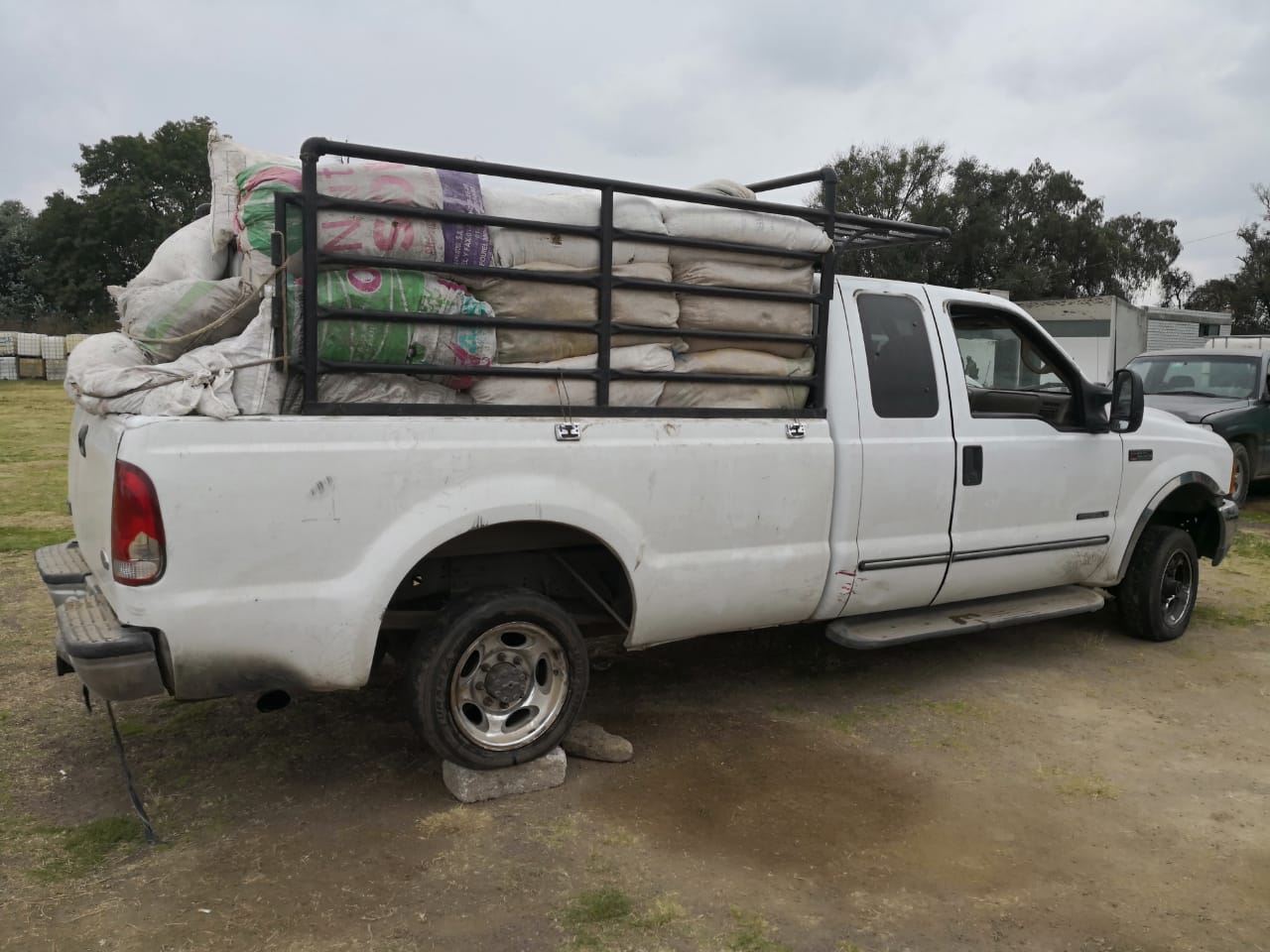 Recuperan unidades robadas y huachicol en Texmelucan