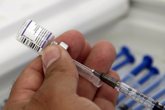 Alerta Cofepris sobre uso de vacuna contra el dengue en niños